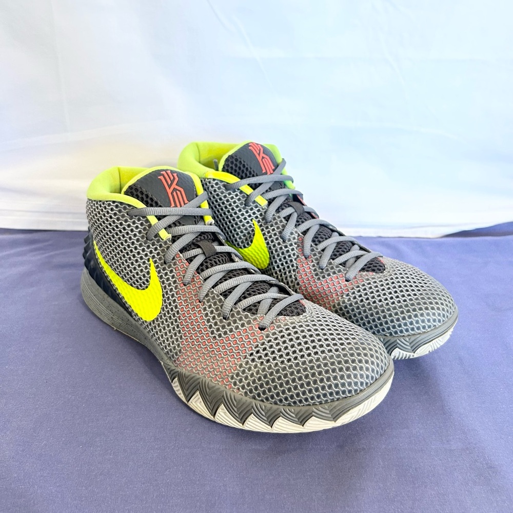 Nike Kyrie 1 Grey/Green size 10.5 *RARE* MEN’S BASKETBALL SHOES - Picture 2 of 9